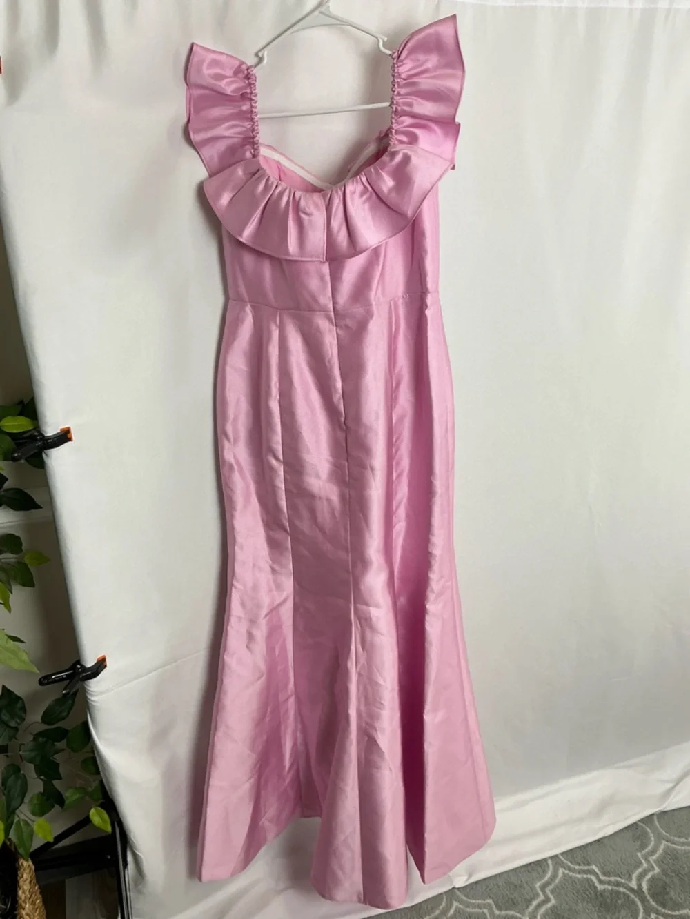 ALFRED SUNG Off-the-Shoulder Ruffle Satin Trumpet Gown in Powder Pink - Picture 3 of 6